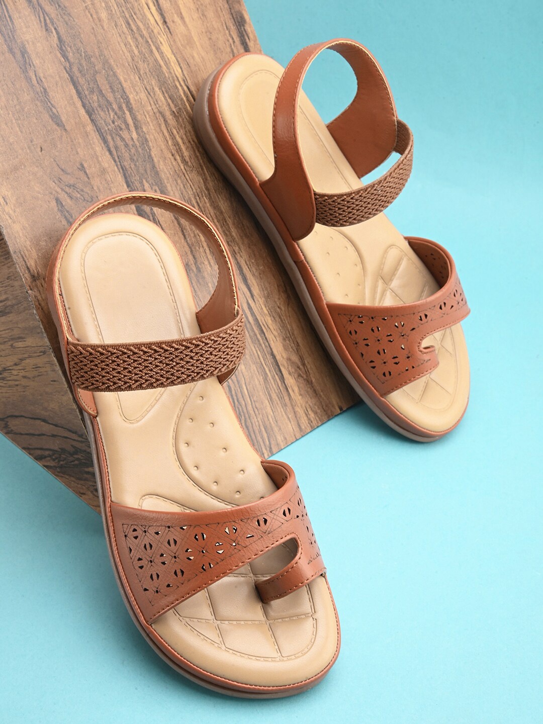 

BOOTCO Laser Cut One Toe Flats, Peach