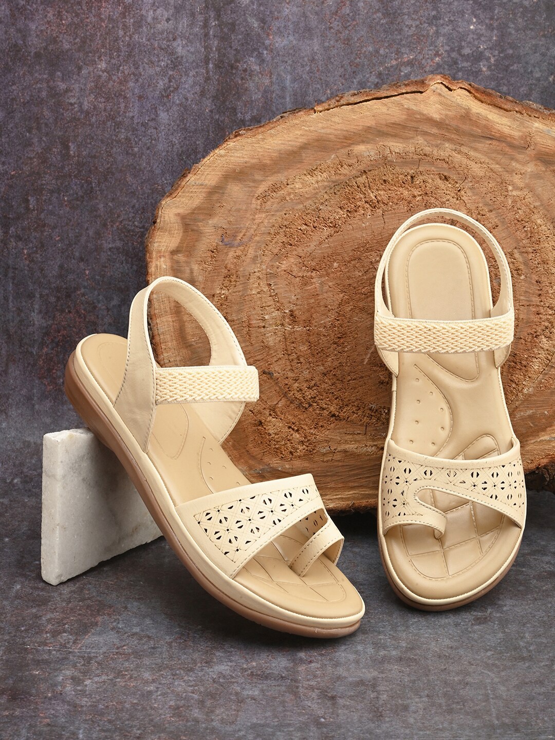 

BOOTCO Laser Cut One Toe Flats, Beige