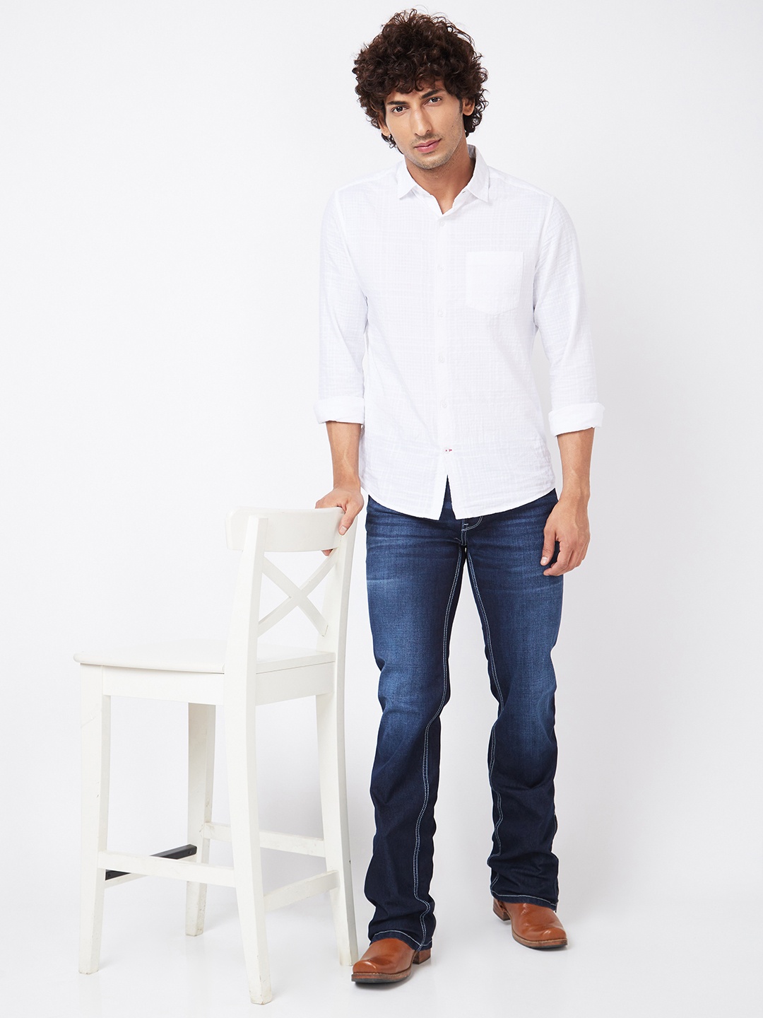 

mode de base Men Mid-Rise Light Fade Clean Look Bootcut Cotton Jeans, Blue