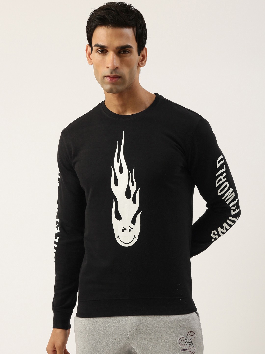 

Smiley Men Graphic Printed Sweatshirt, Black