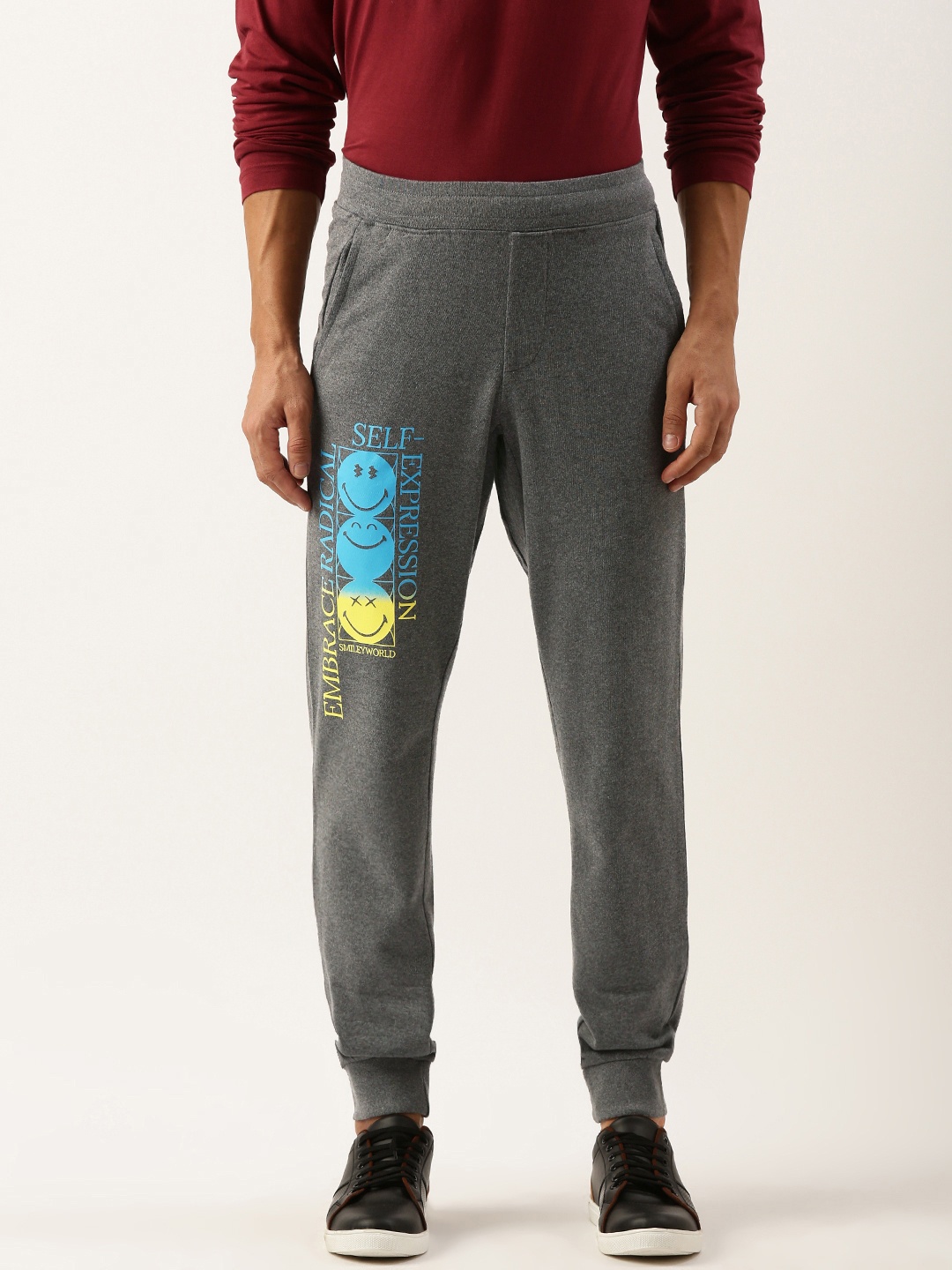 

Smiley Men Graphic Printed Joggers, Grey