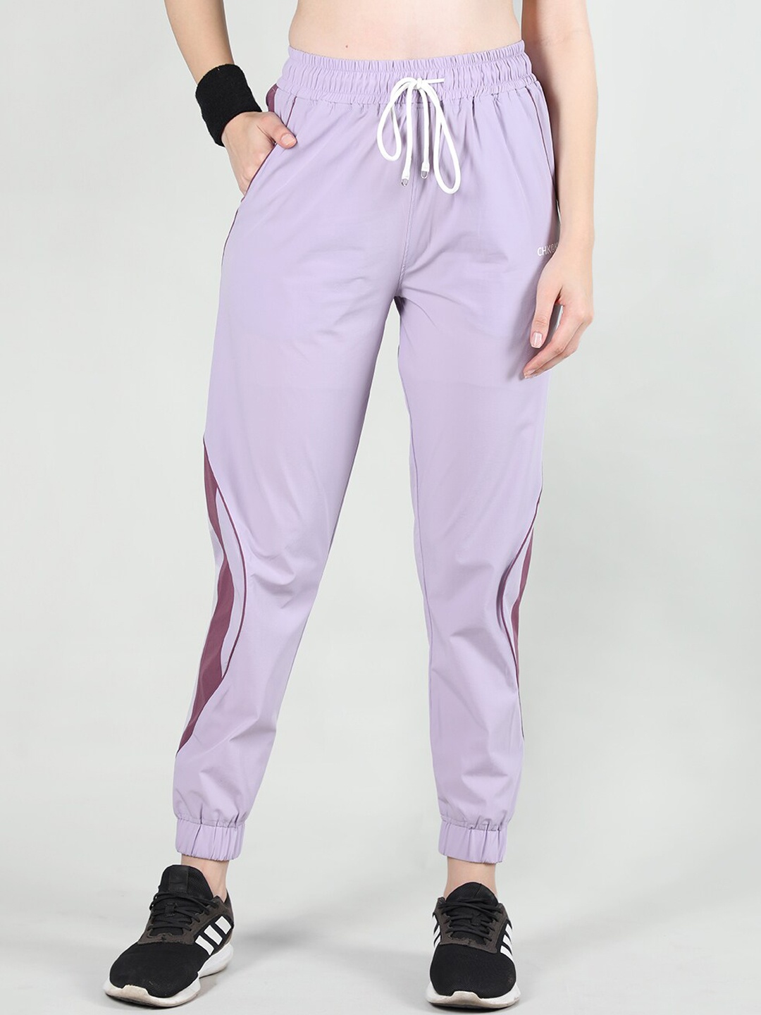 

CHKOKKO Women Regular-Fit Mid-Rise Joggers, Purple