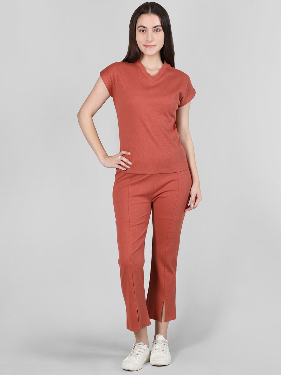 

CHKOKKO Round Neck Mid-Rise Tracksuit, Rust