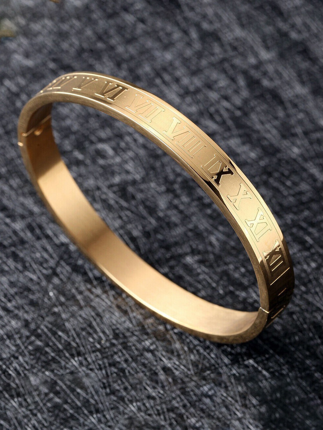 

MYKI Women Gold-Plated Cubic Zirconia Kada Bracelet