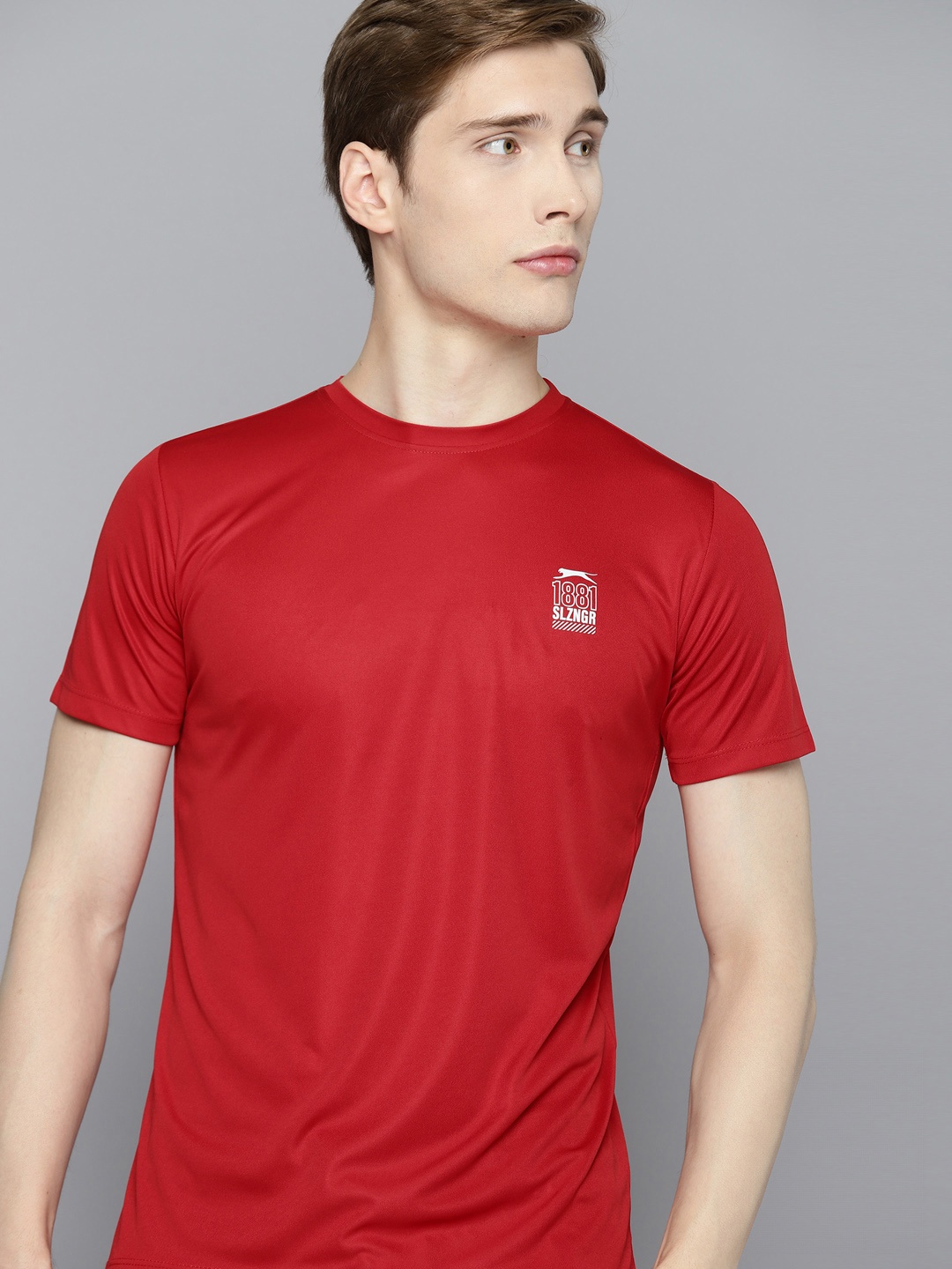 

Slazenger Men Brand Logo Printed Sports T-shirt with Reflective Detail, Red