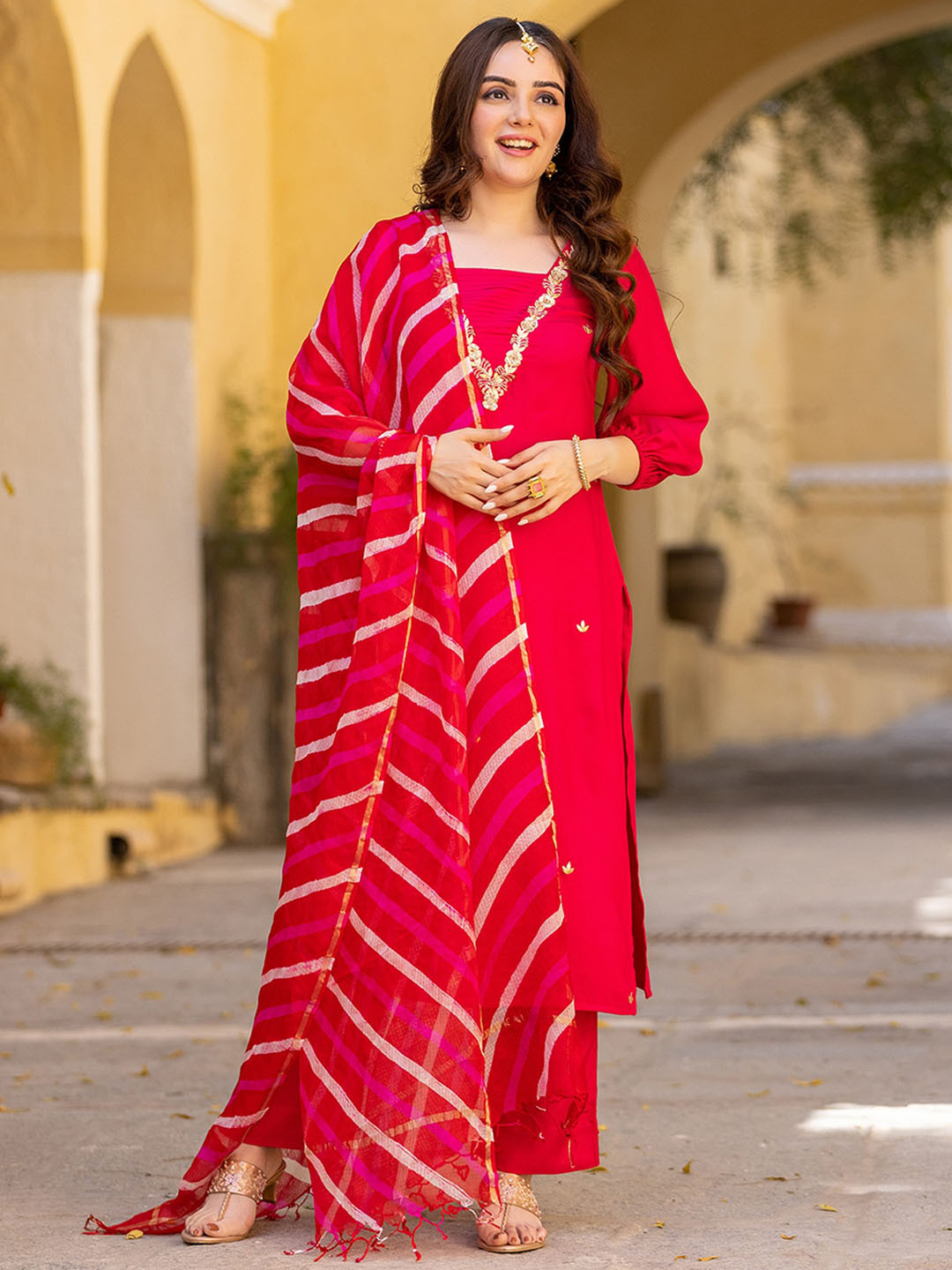 

Ambraee Ethnic Motifs Embroidered Zardozi Kurta With Palazzos & Dupatta, Pink