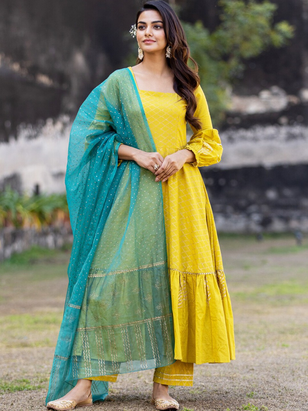 

Ambraee Ethnic Motifs Foil Printed Anarkali Kurta With Palazzos & Dupatta, Olive