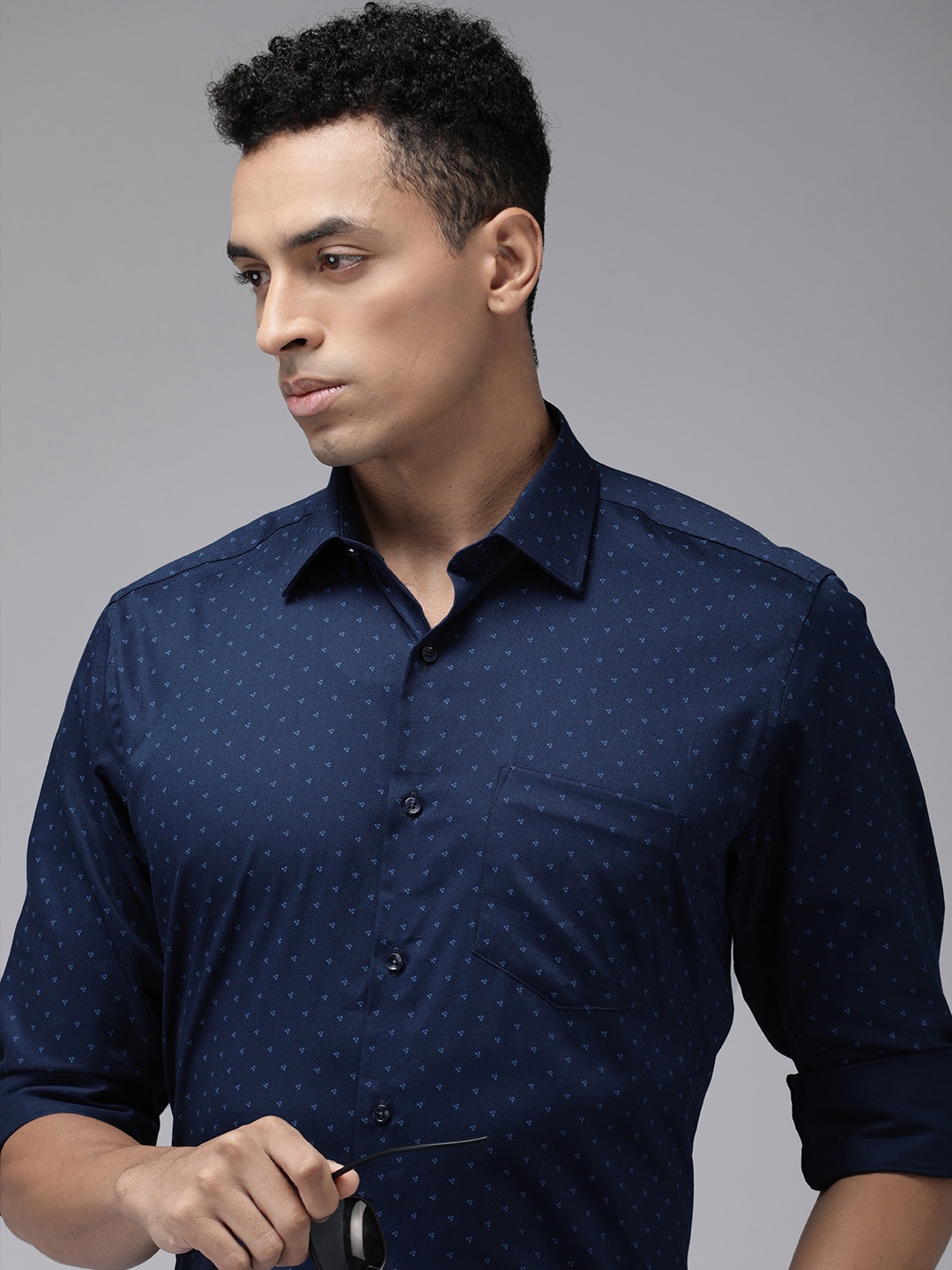 

Van Heusen Pure Cotton Custom Printed Formal Shirt, Navy blue