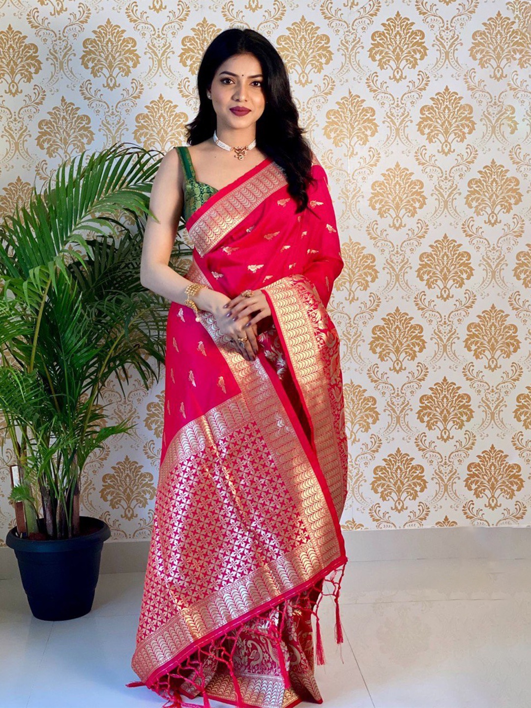 

VEERAX Ethnic Motifs Woven Design Zari Pure Silk Banarasi Saree, Pink