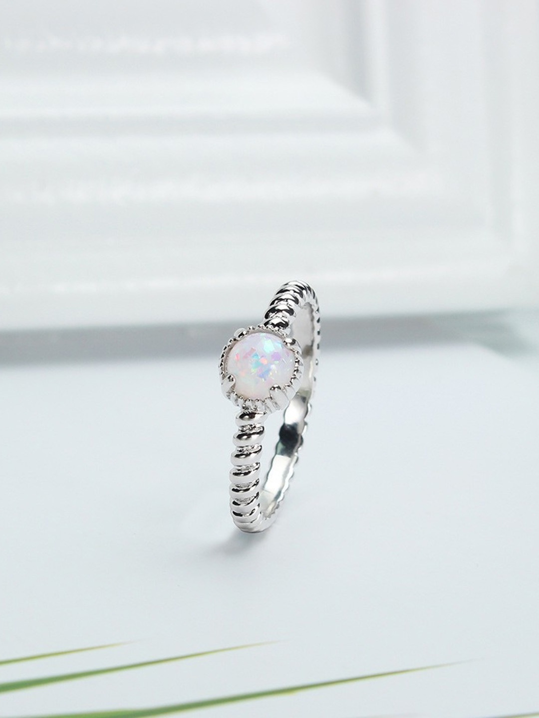 

MYKI Silver-Plated Beaded Finger Ring