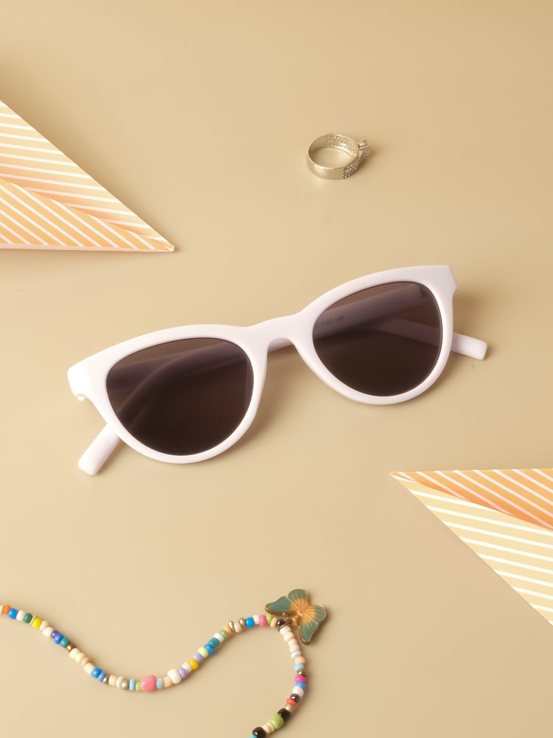 

Voyage Oval UV Protected Lens Sunglasses, Grey