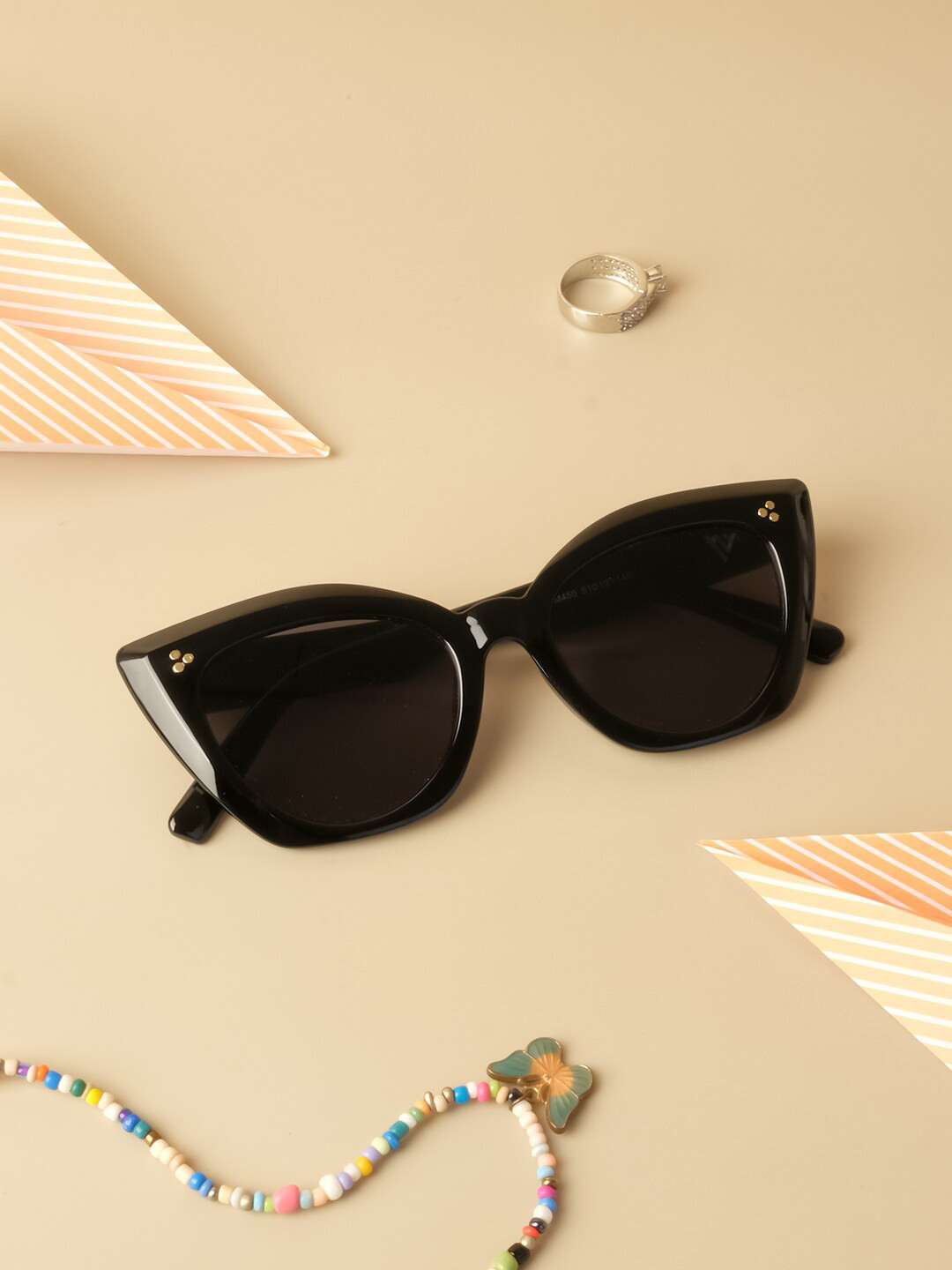 

Voyage Women Oval UV Protected Lens Sunglasses, Black