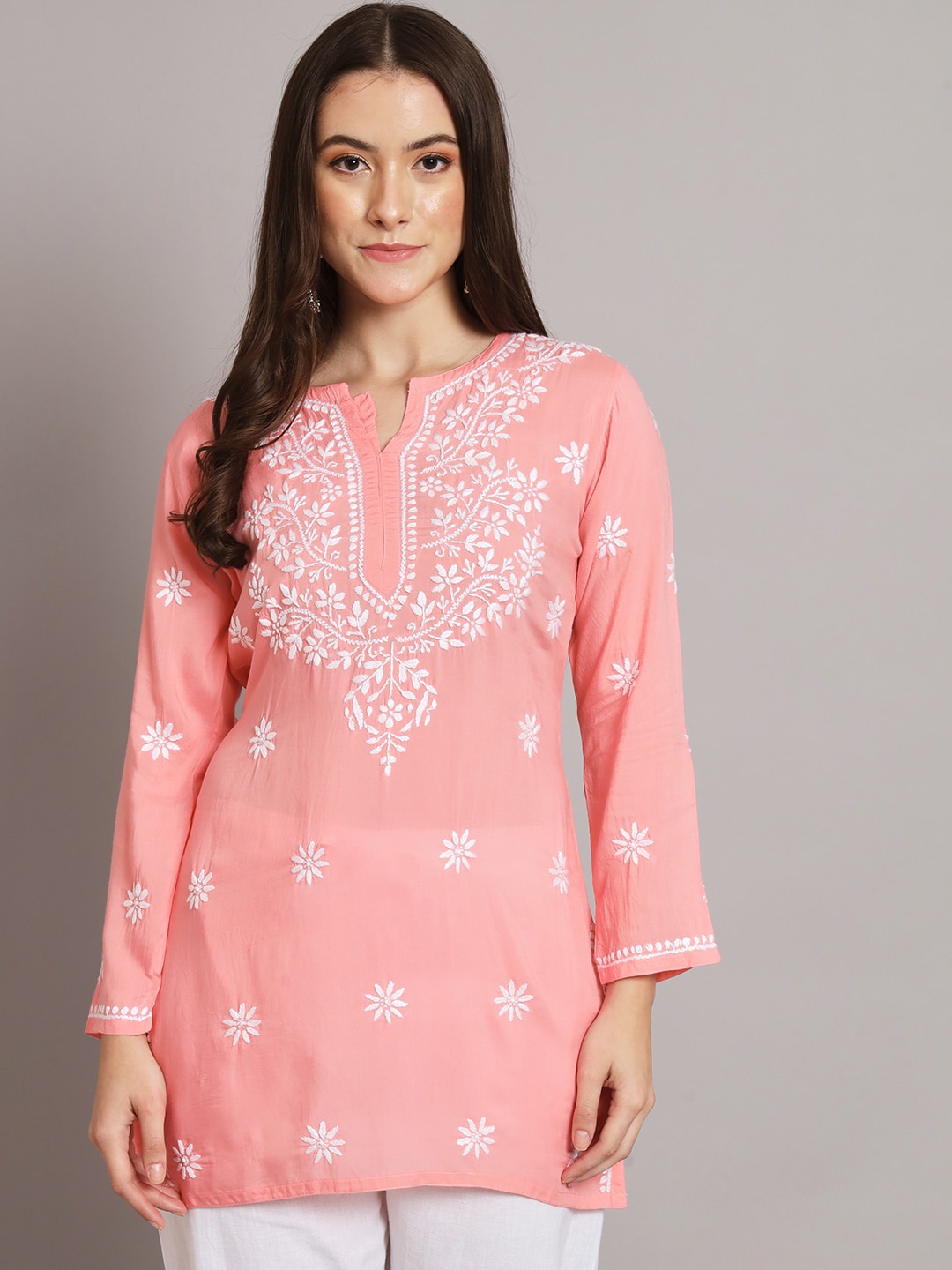 

PARAMOUNT CHIKAN Ethnic Motifs Embroidered Chikankari Straight Kurti, Peach