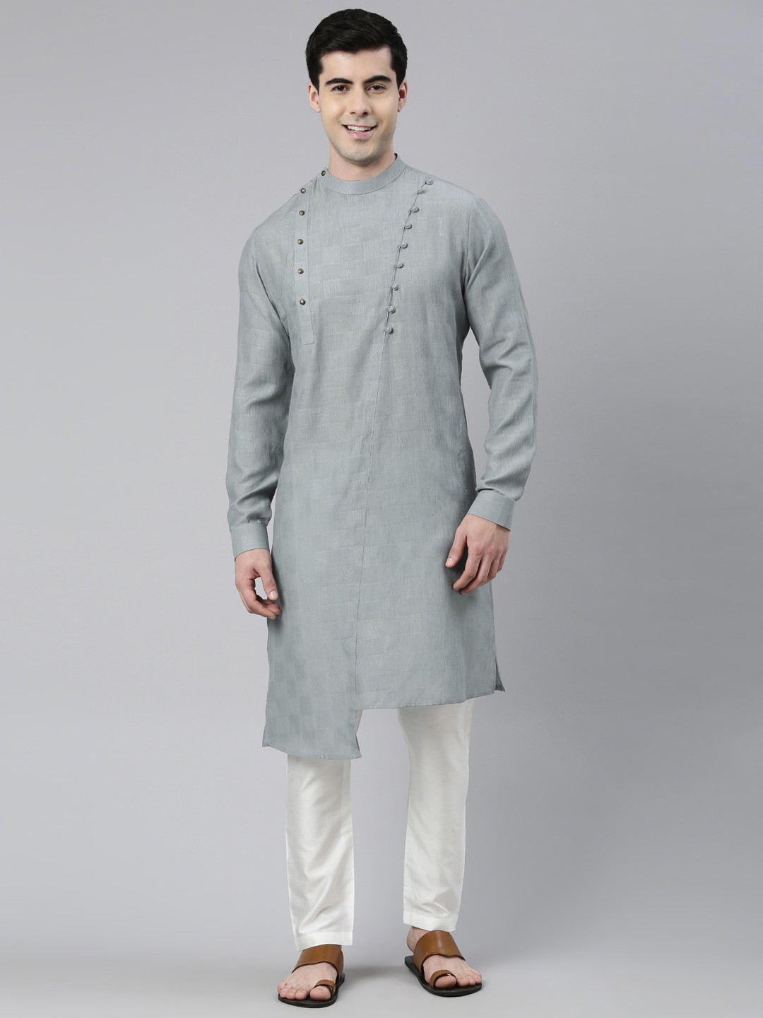 

TheEthnic.Co Regular High Neck Asymmetrical Kurta with Pyjamas, Grey