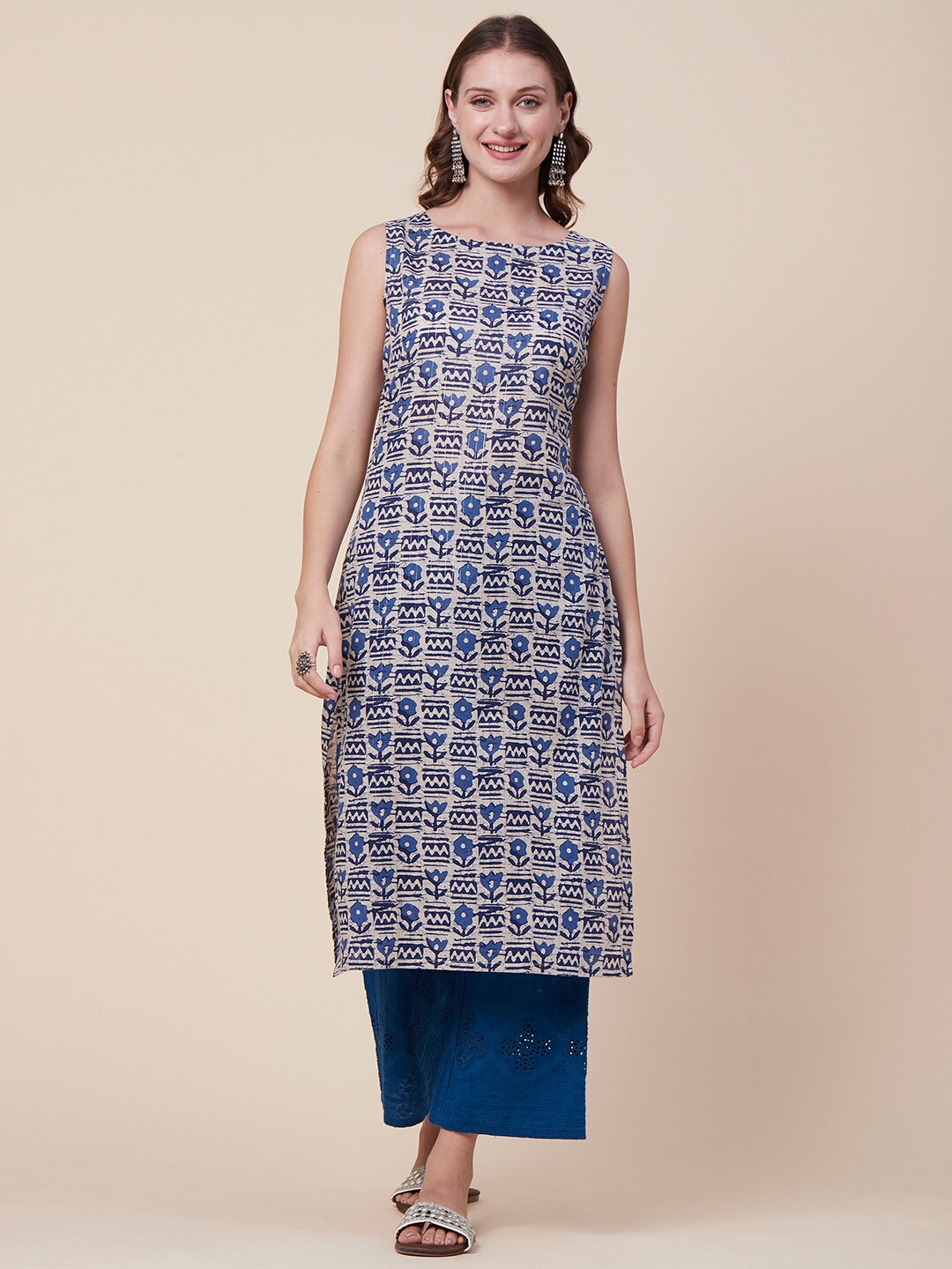 

FASHOR Blue Floral Printed Straight Fit Pure Cotton Kurta