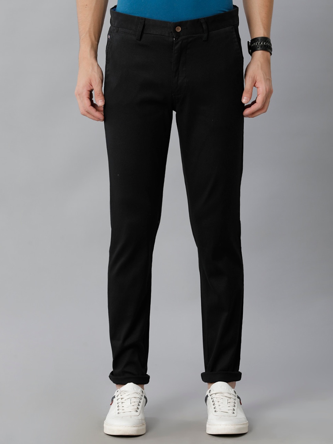 

Double Two Men Mid-Rise Smart Slim Fit Plain Cotton Chinos Trousers, Black