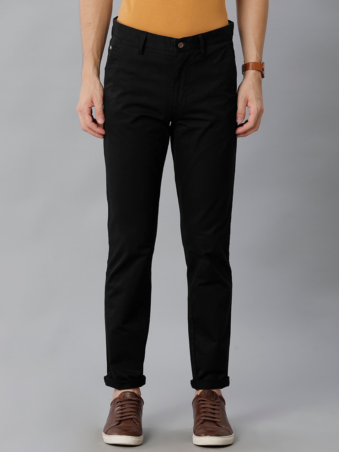 

Double Two Men Mid-Rise Smart Slim Fit Plain Cotton Chinos Trousers, Black