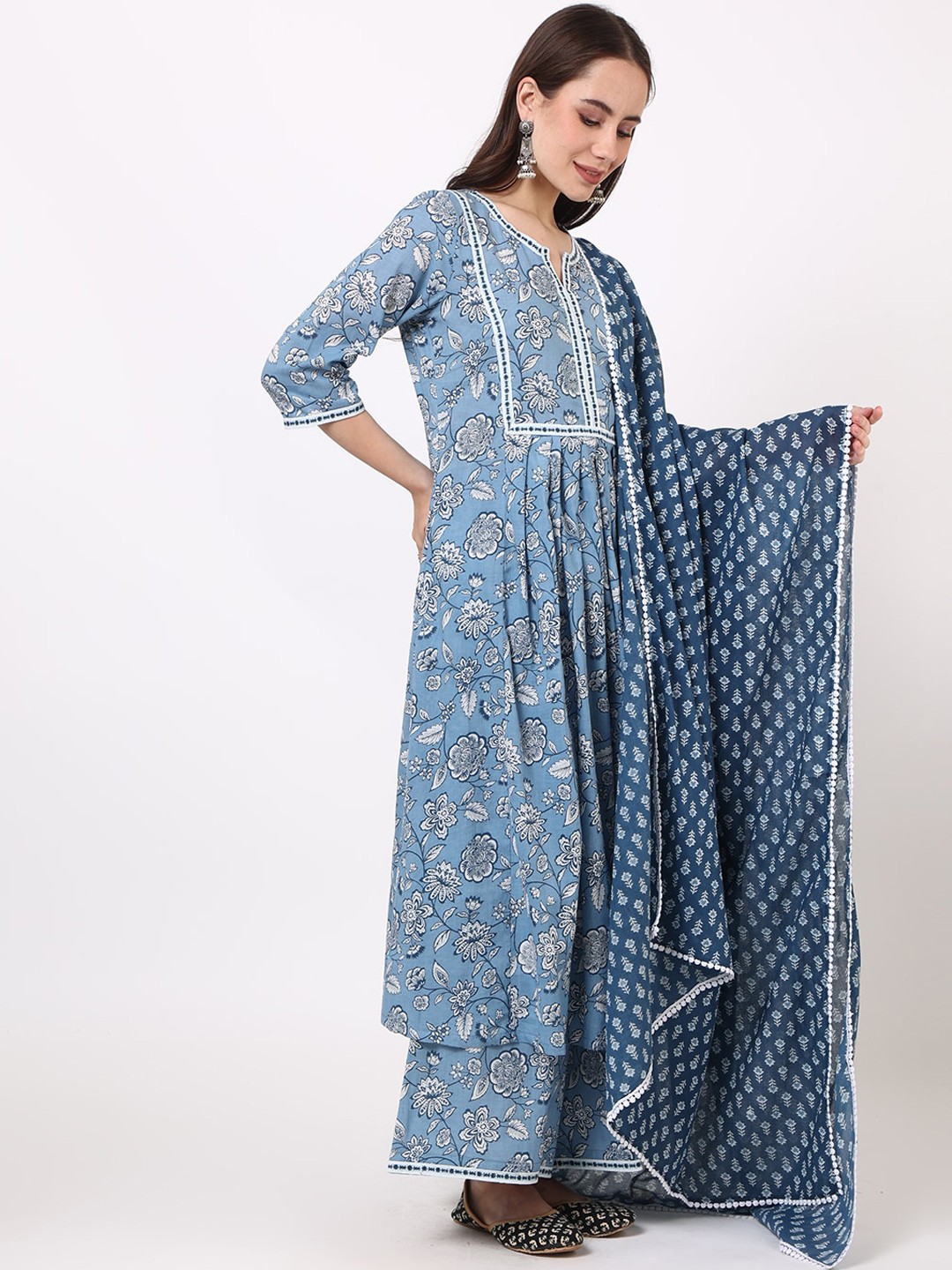 

UNTUNG Floral Printed Regular Pure Cotton Kurta with Palazzos & Dupatta, Blue