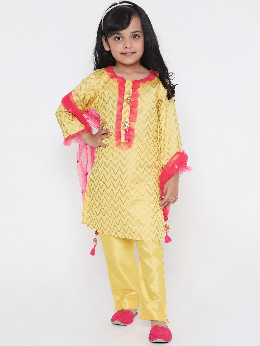 

KID1 Girls Chevron Printed Straight Kurti & Trousers With Dupatta, Yellow