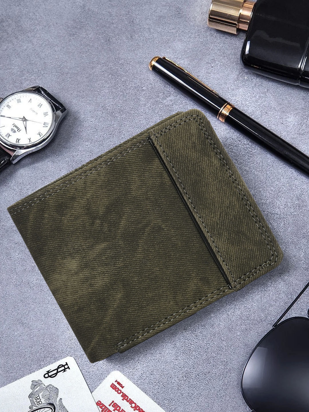 

WROGN Men Textured Two Fold Wallet, Green