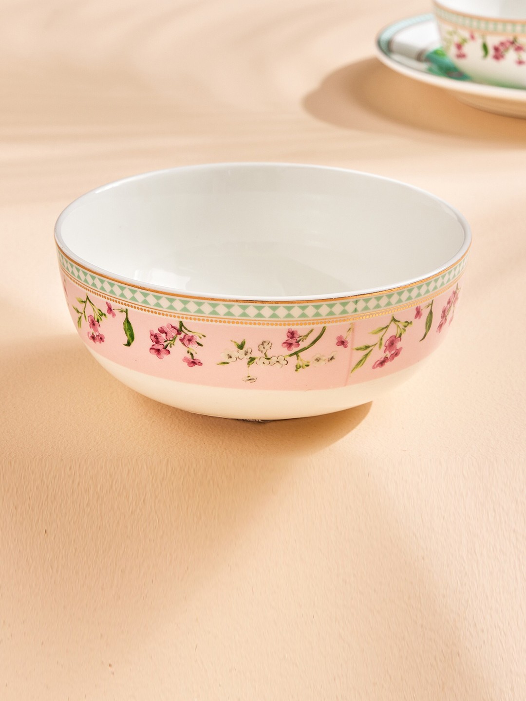 

Home Centre Hoovu White & Pink Printed Bone China Cereal Bowl 600 ml