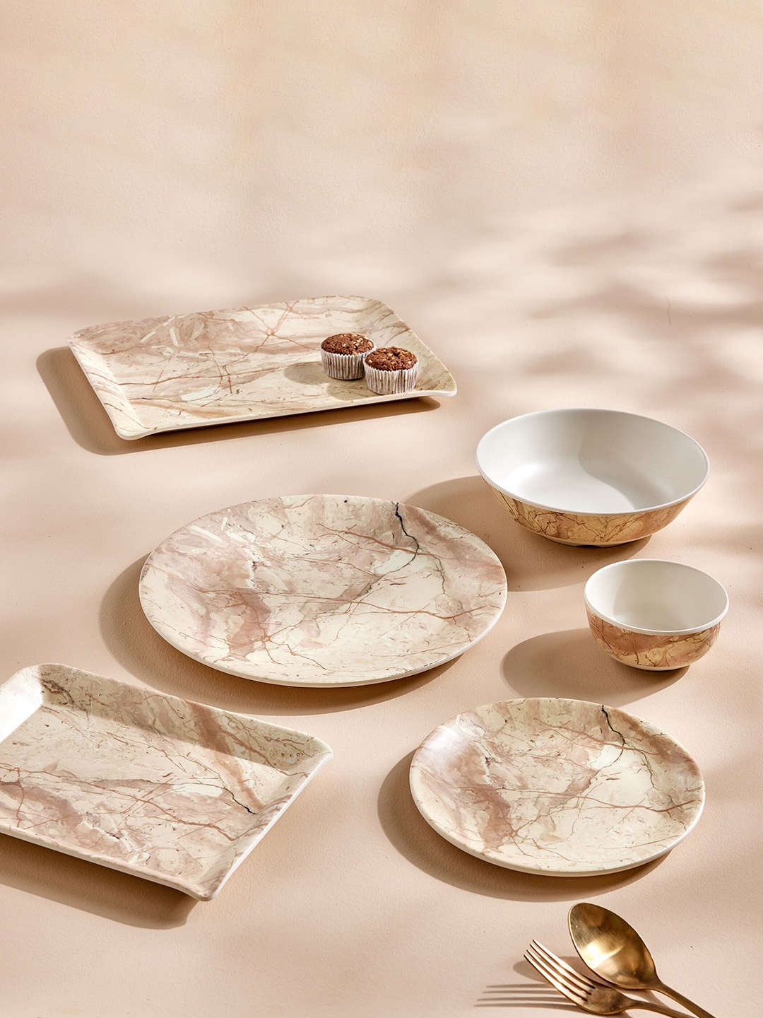

Home Centre Glen Brown Printed Melamine Serving Tray