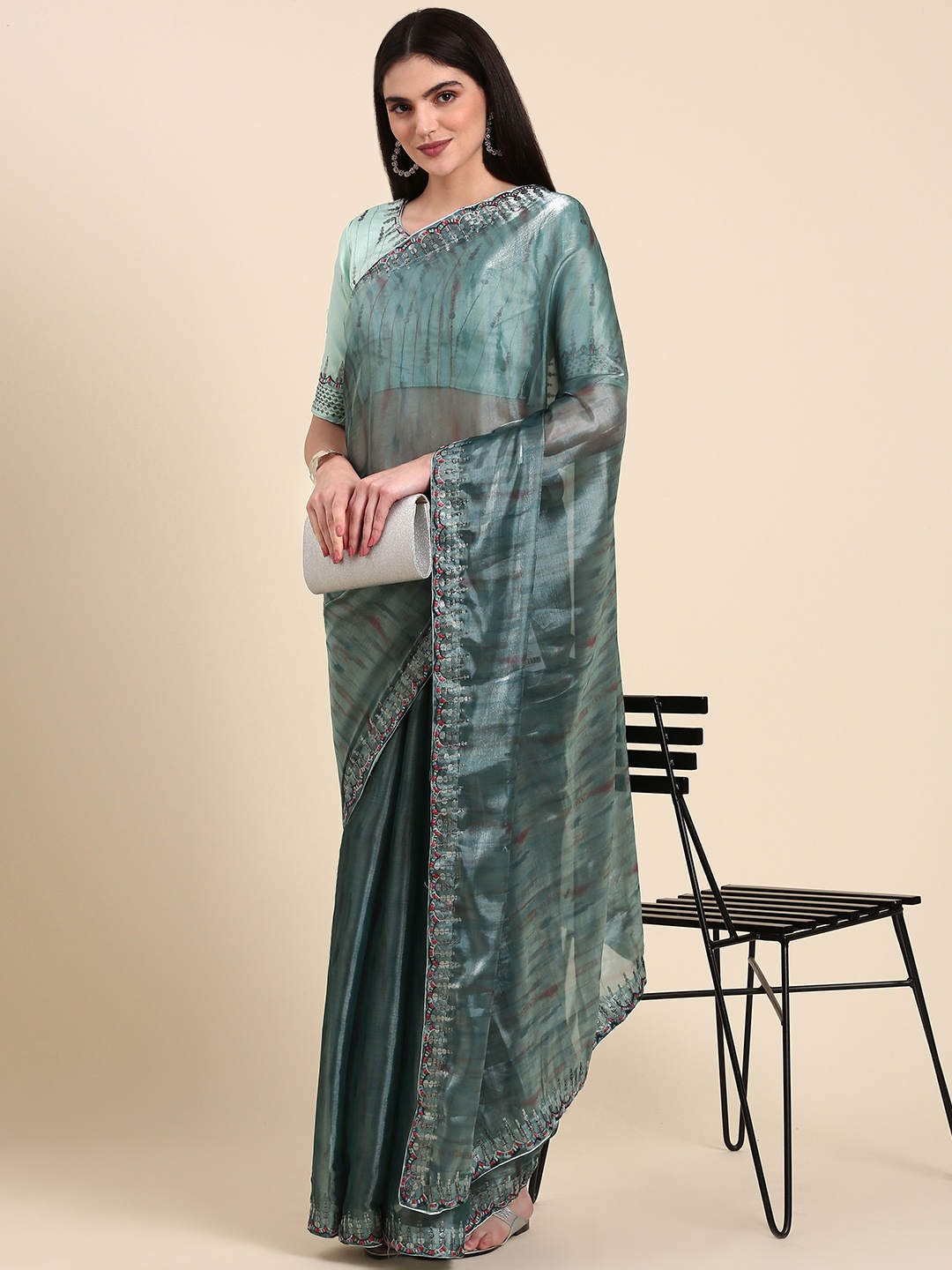 

Anouk Sequinned Silk Blend Saree, Grey