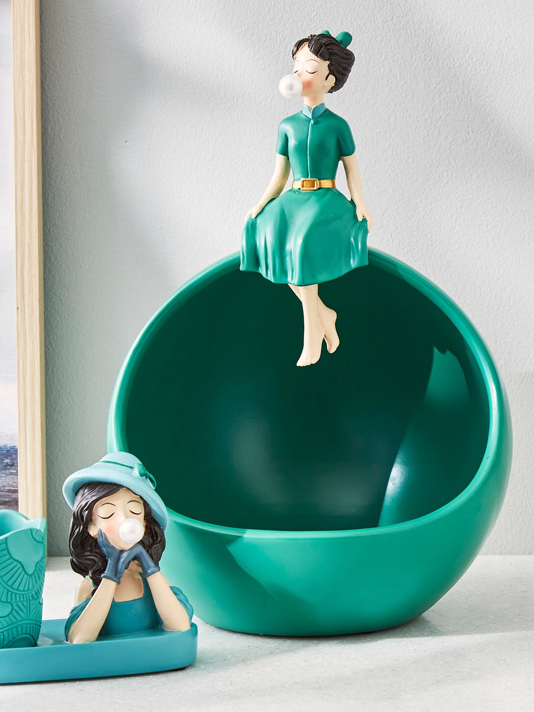 

Home Centre Souvenir Green Souvenir Girl Figurine Polyresin Showpiece With Storage