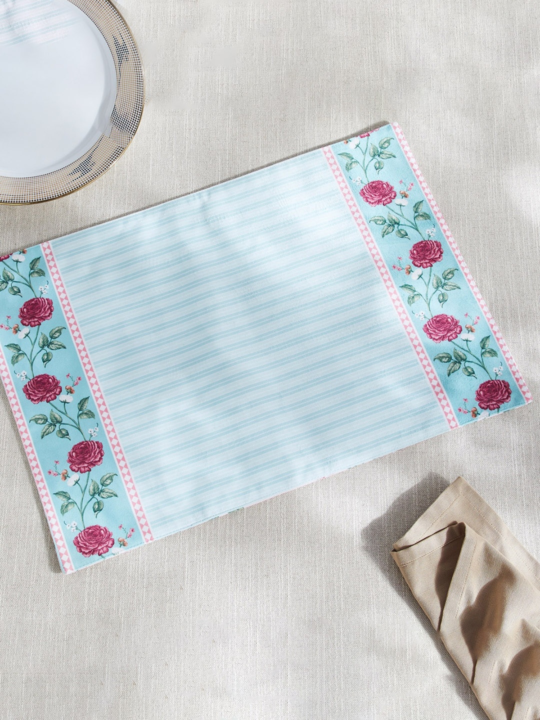 

Home Centre Blue Floral Printed Rectangular Table Placemat