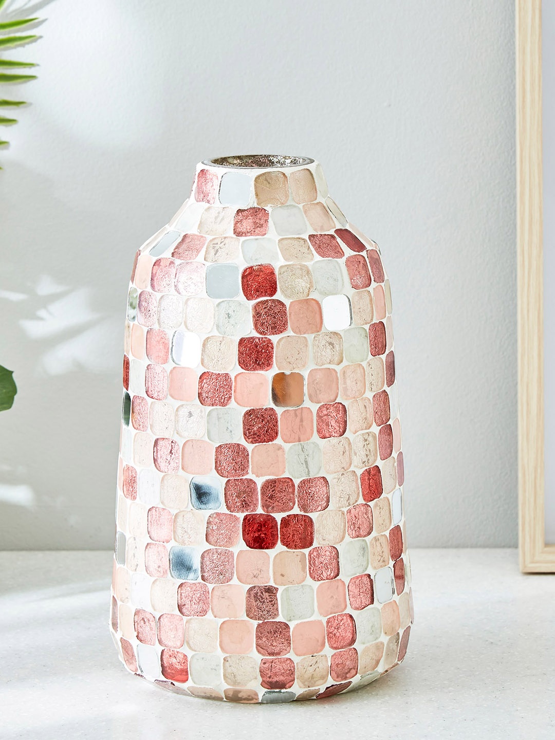 

Home Centre Corsica White & Red Textured Glass Mosaic Vase