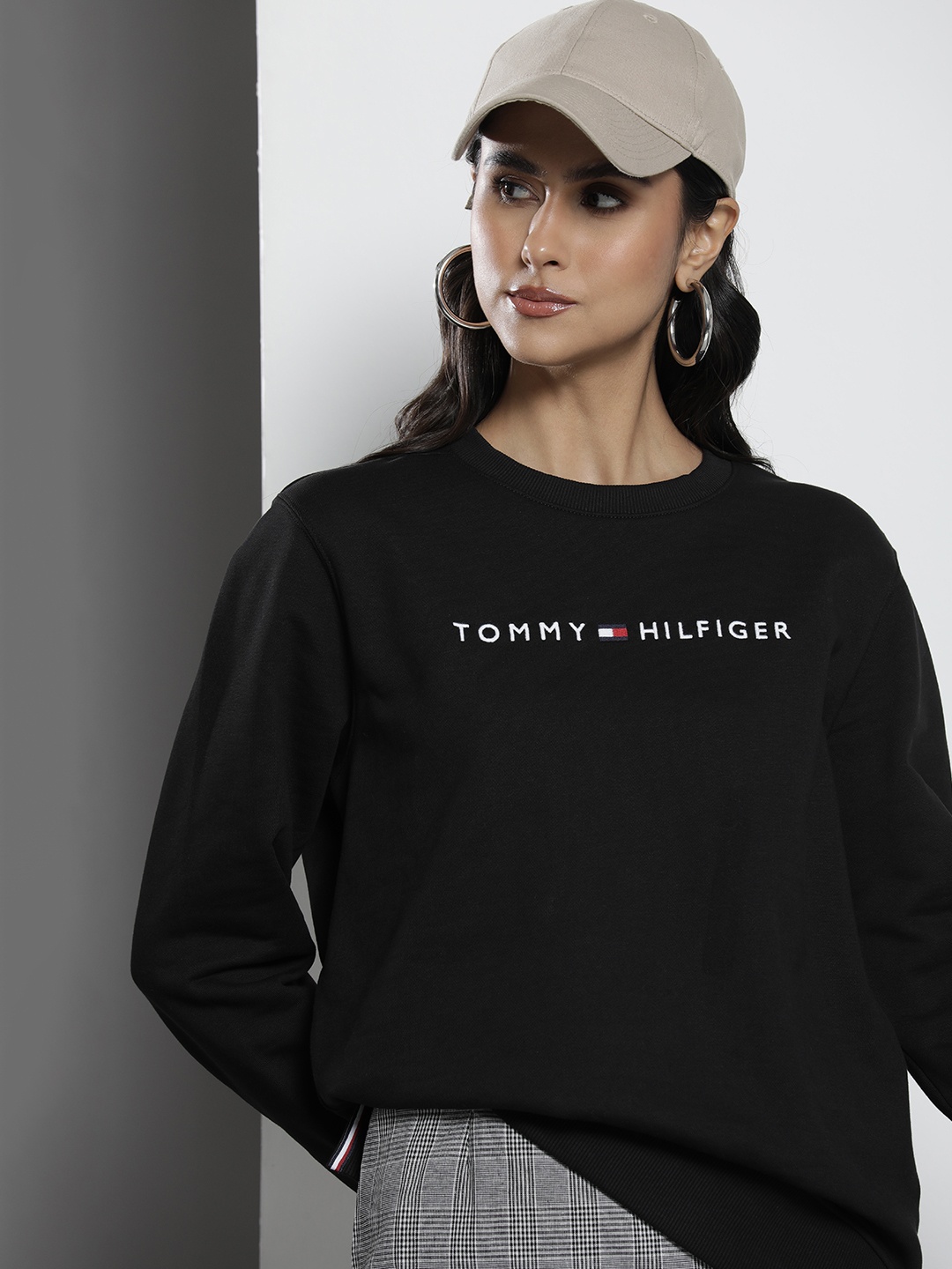 

Tommy Hilfiger Brand Logo Embroidered Pure Cotton Sweatshirt, Black