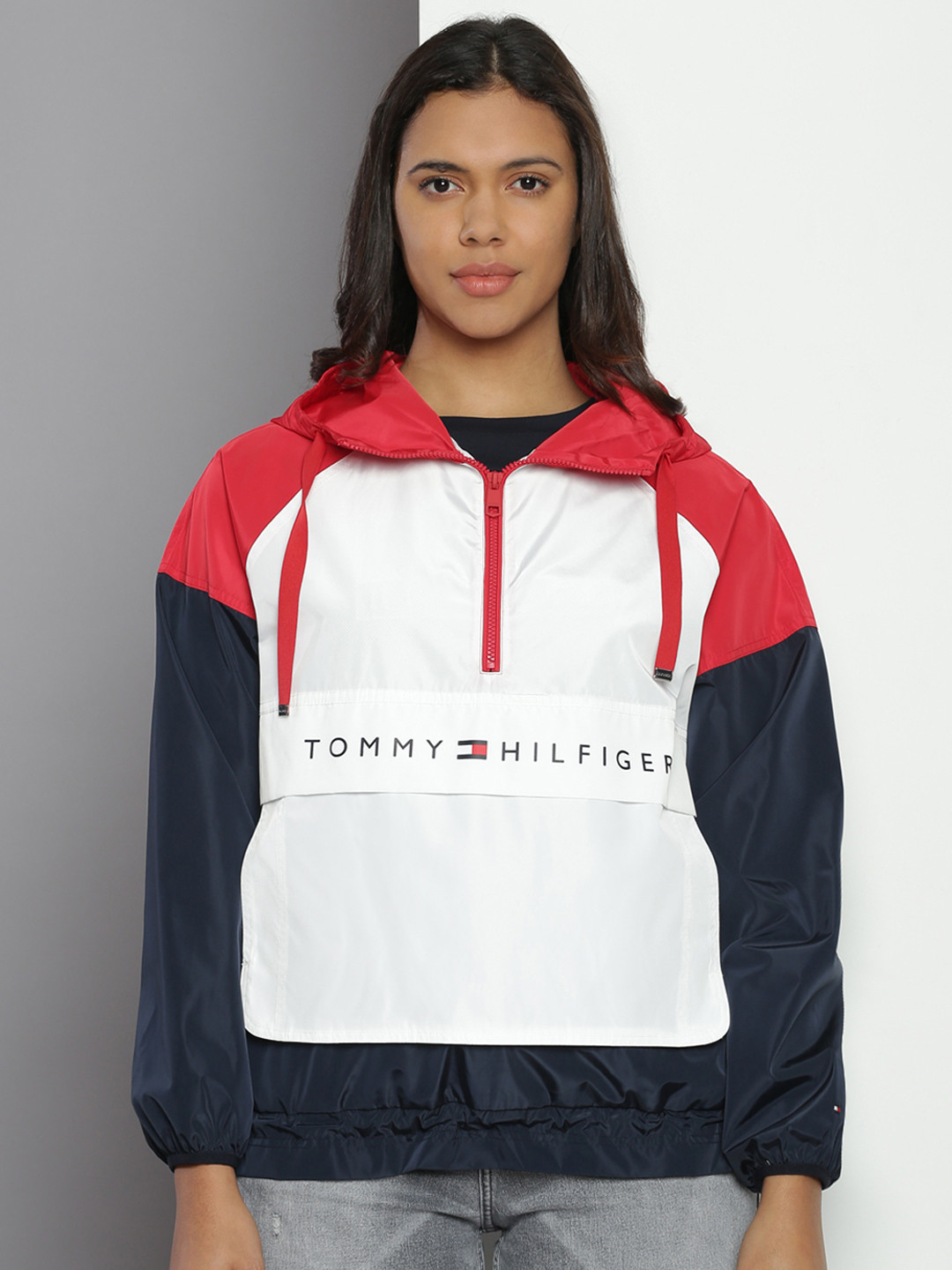 

Tommy Hilfiger Colourblocked CORY PACKABLE POPOVER Hooded Tailored Jacket, White