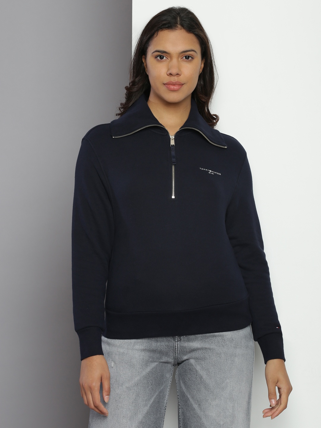 

Tommy Hilfiger Sustainable Shirt Collar Sweatshirt With Half-Zip Closure, Navy blue