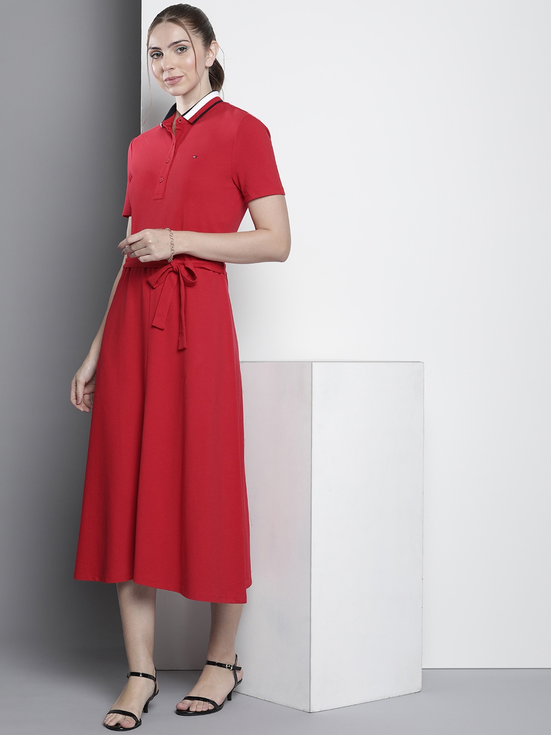 

Tommy Hilfiger Solid Shirt Collar T-shirt Midi Dress, Red