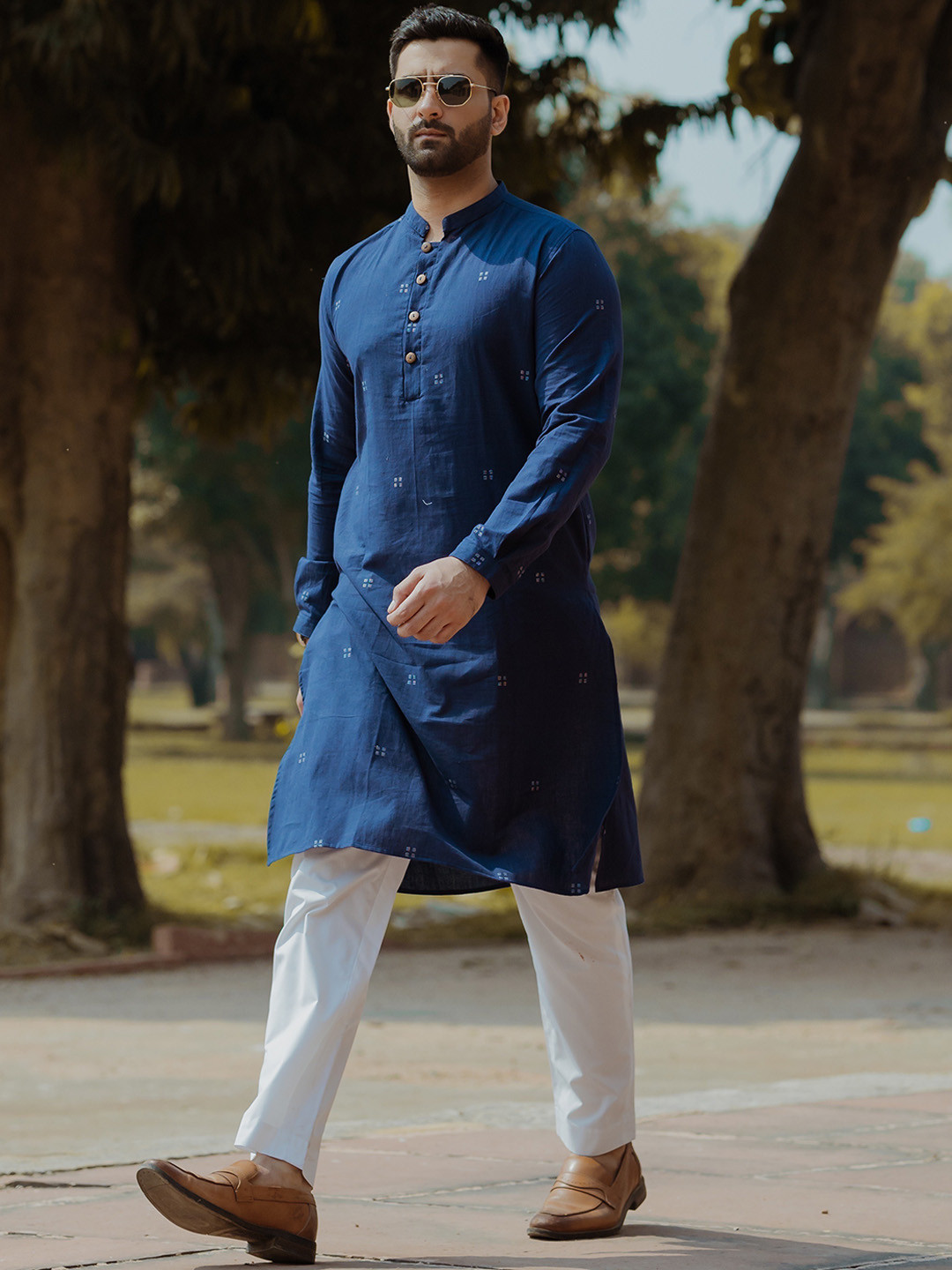 

INPE Geometric Printed Mandarin Collar Pure Cotton Kurta, Blue