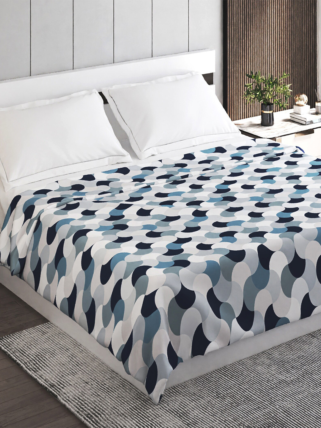 

Home Centre White & Blue Mild Winter 150 GSM Double Bed Blanket