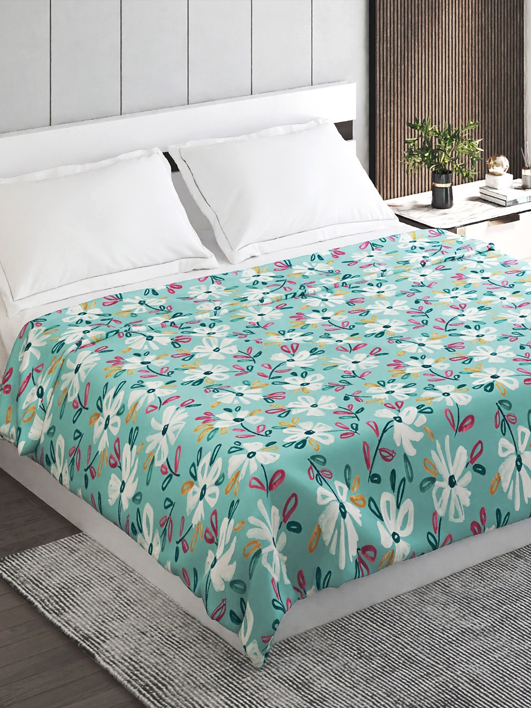 

Home Centre Green & White Floral Mild Winter 150 GSM Double Bed Blanket