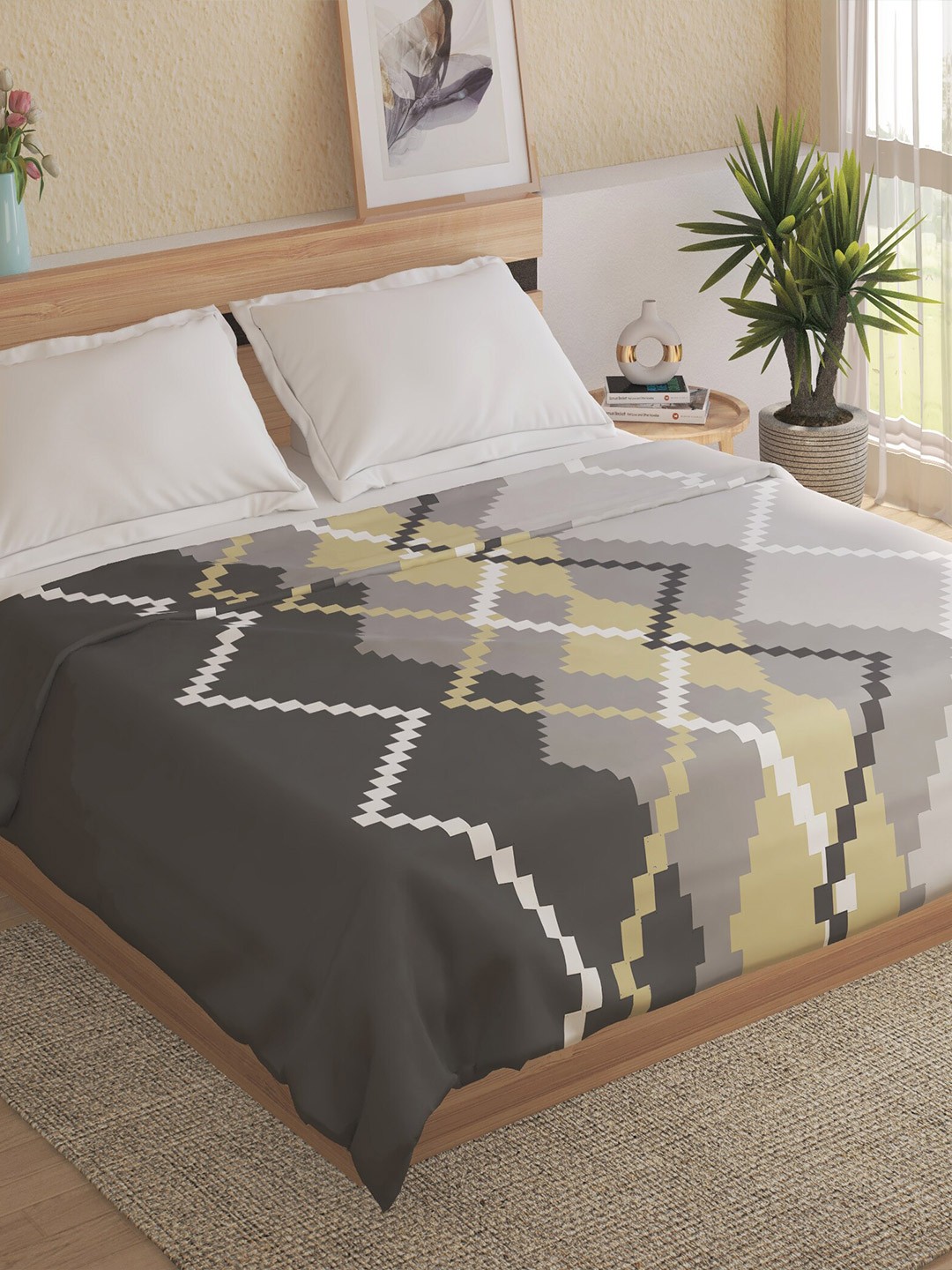 

Home Centre Colour Refresh Grey & Beige Geometric Mild Winter 150 GSM Double Bed Blanket
