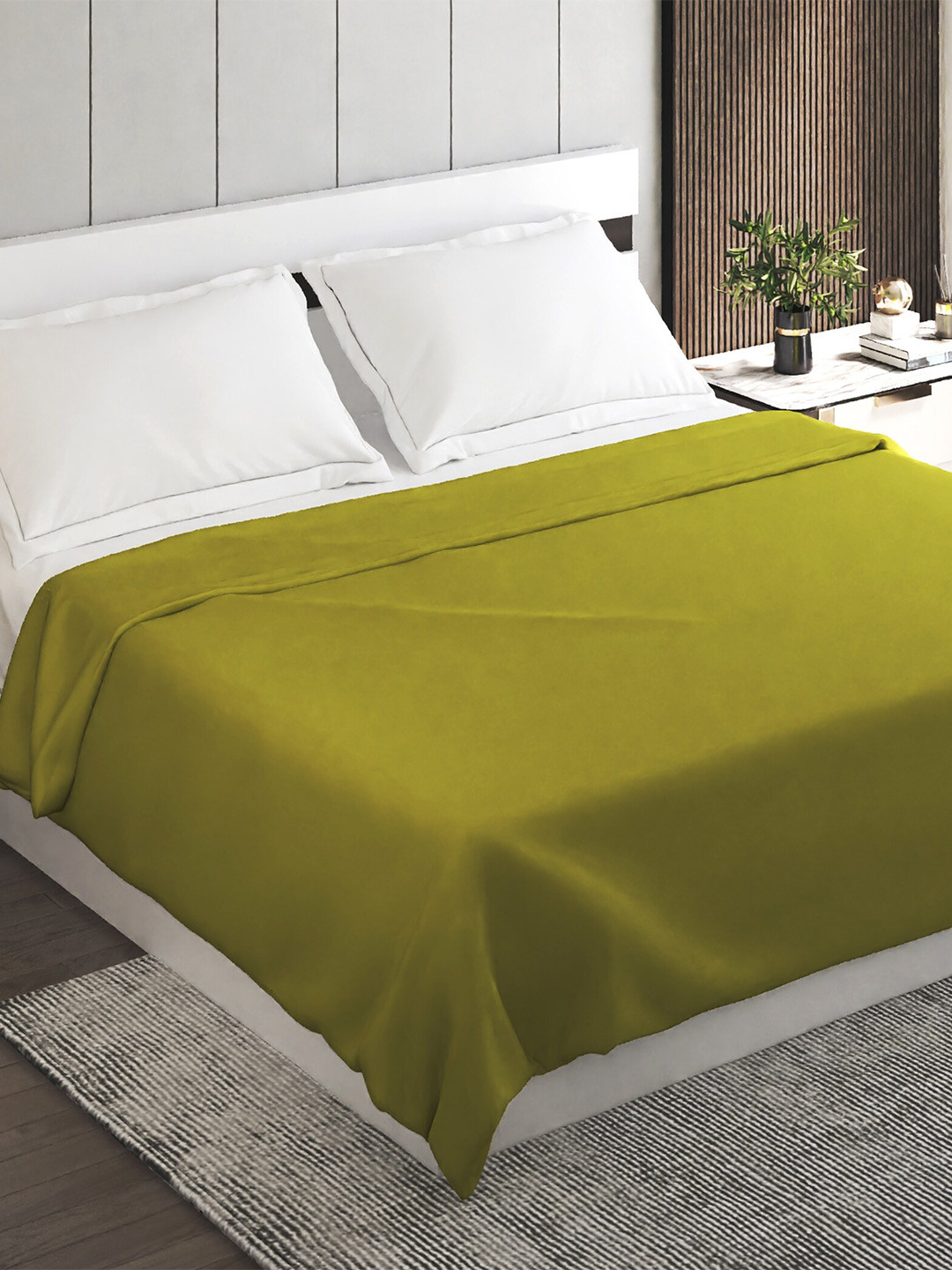 

Home Centre Colour Refresh Green Mild Winter 150 GSM Double Bed Blanket
