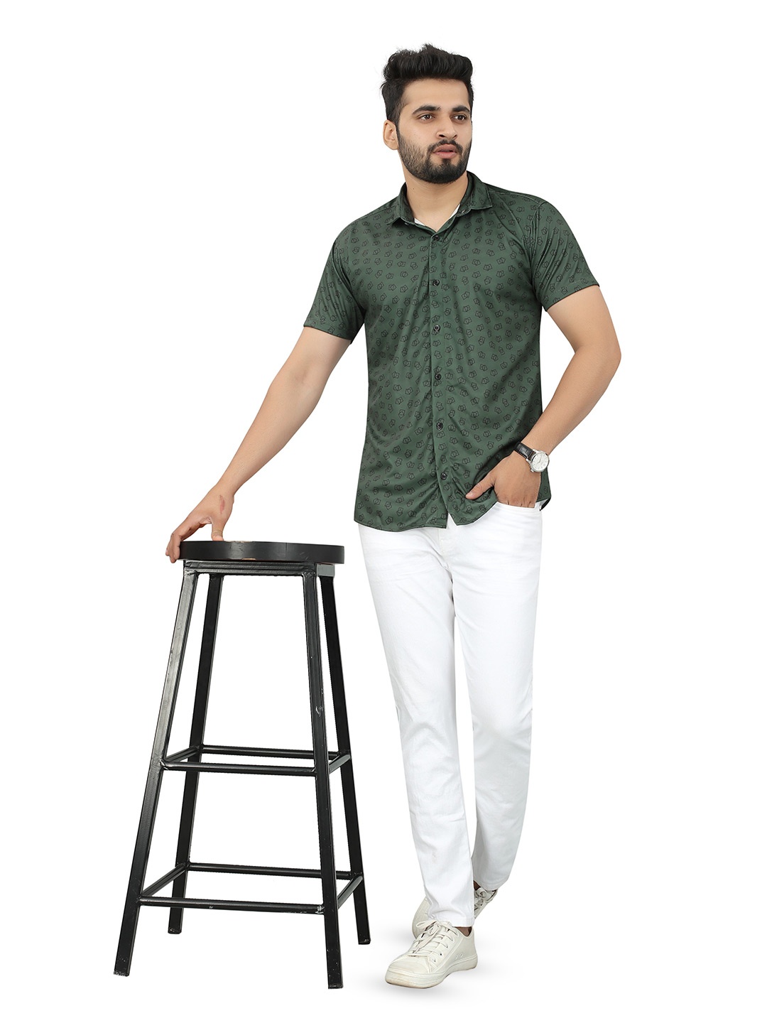 

N N ENTERPRISE Slim Fit Geometric Printed Casual Shirt, Green