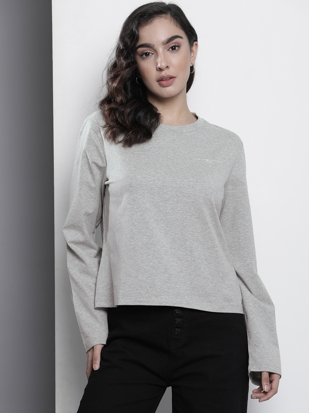 

Tommy Hilfiger Brand Logo Applique Casual T-shirt, Grey melange