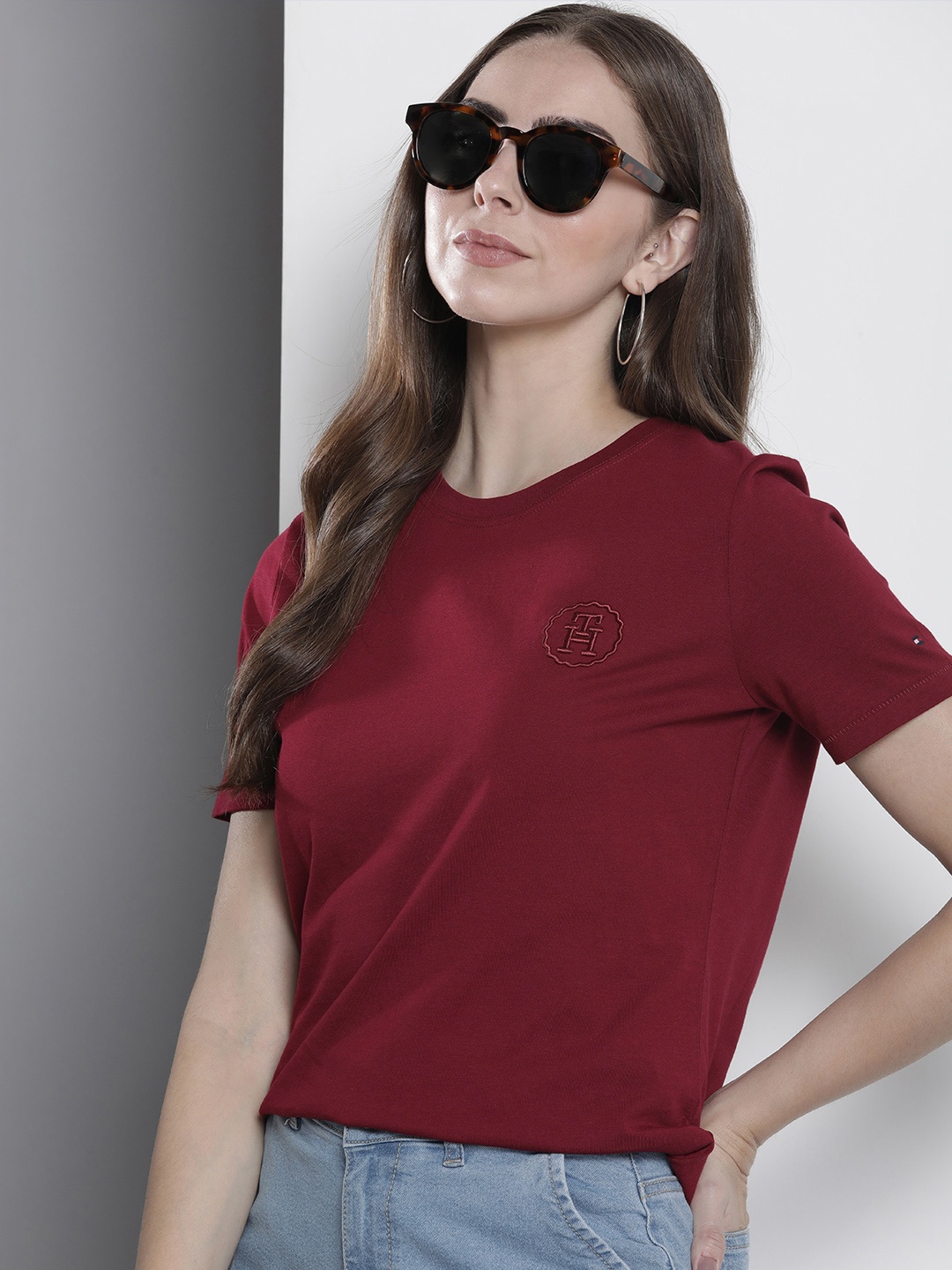 

Tommy Hilfiger Pure Cotton Solid Round Neck Casual T-shirt, Maroon