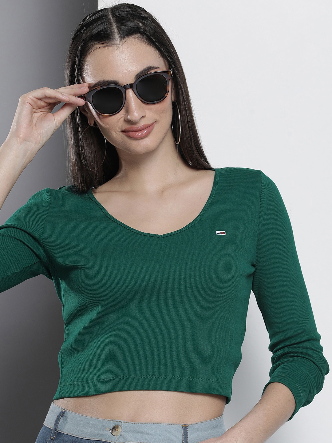 

Tommy Hilfiger Ribbed V-Neck Slim Fit Crop T-shirt, Green