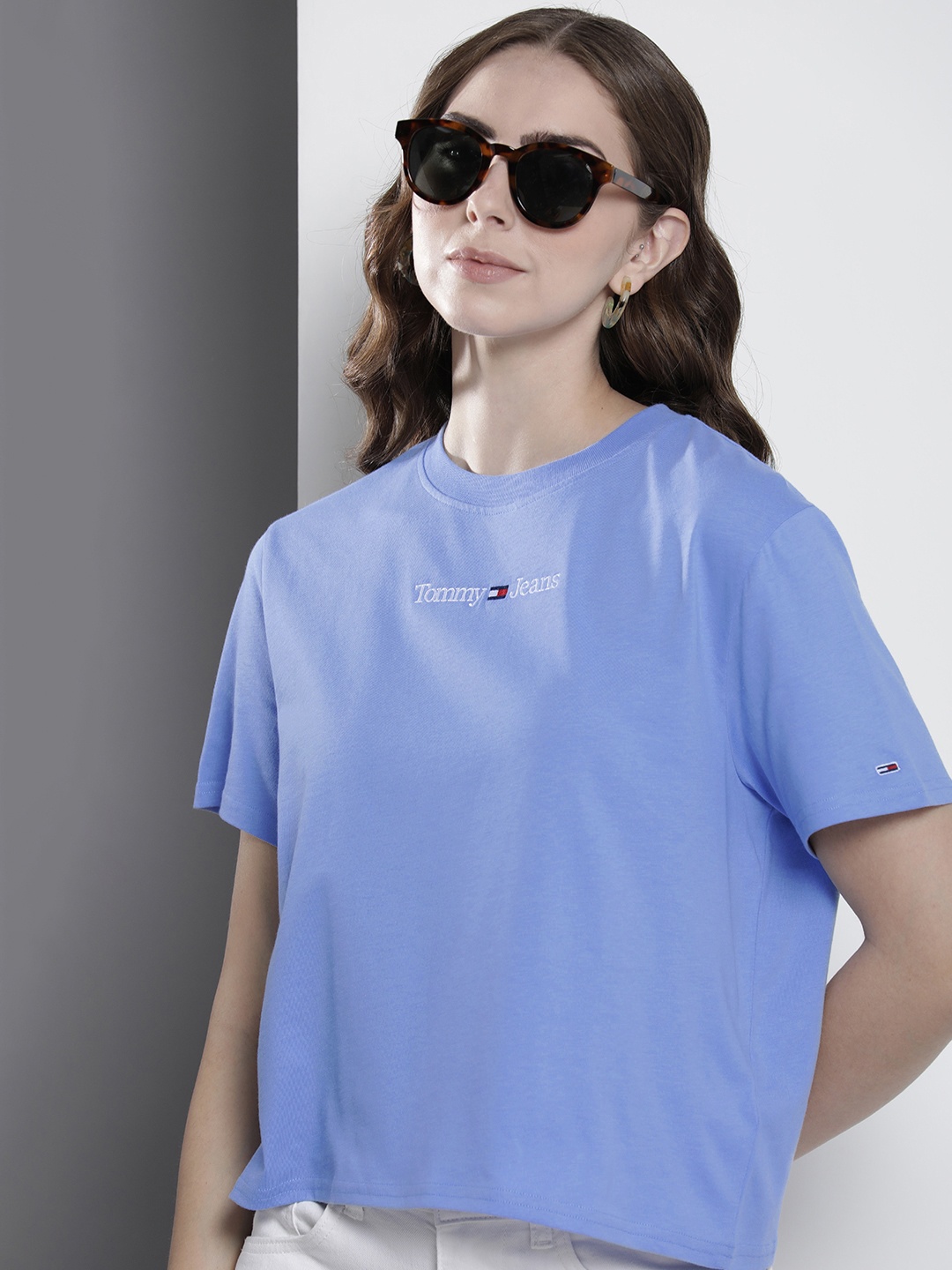 

Tommy Hilfiger Sustainable Brand Logo Embroidered Drop-Shoulder Sleeves Cotton T-shirt, Blue
