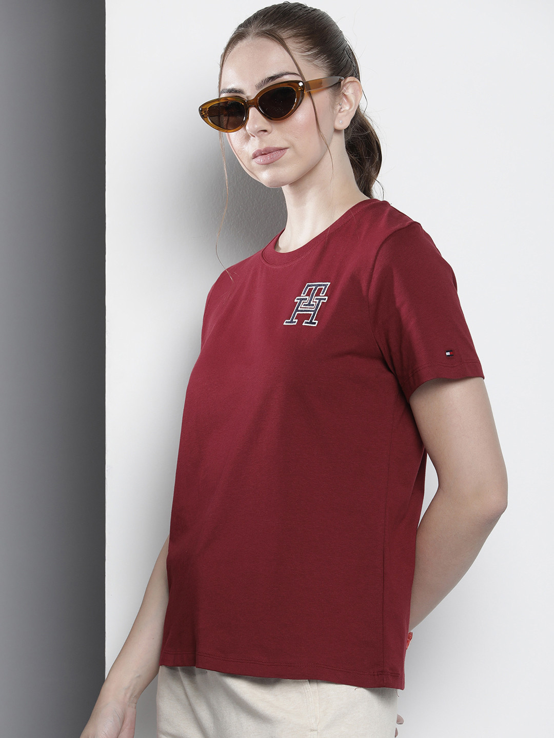 

Tommy Hilfiger Round Neck Pure Cotton T-shirt, Maroon