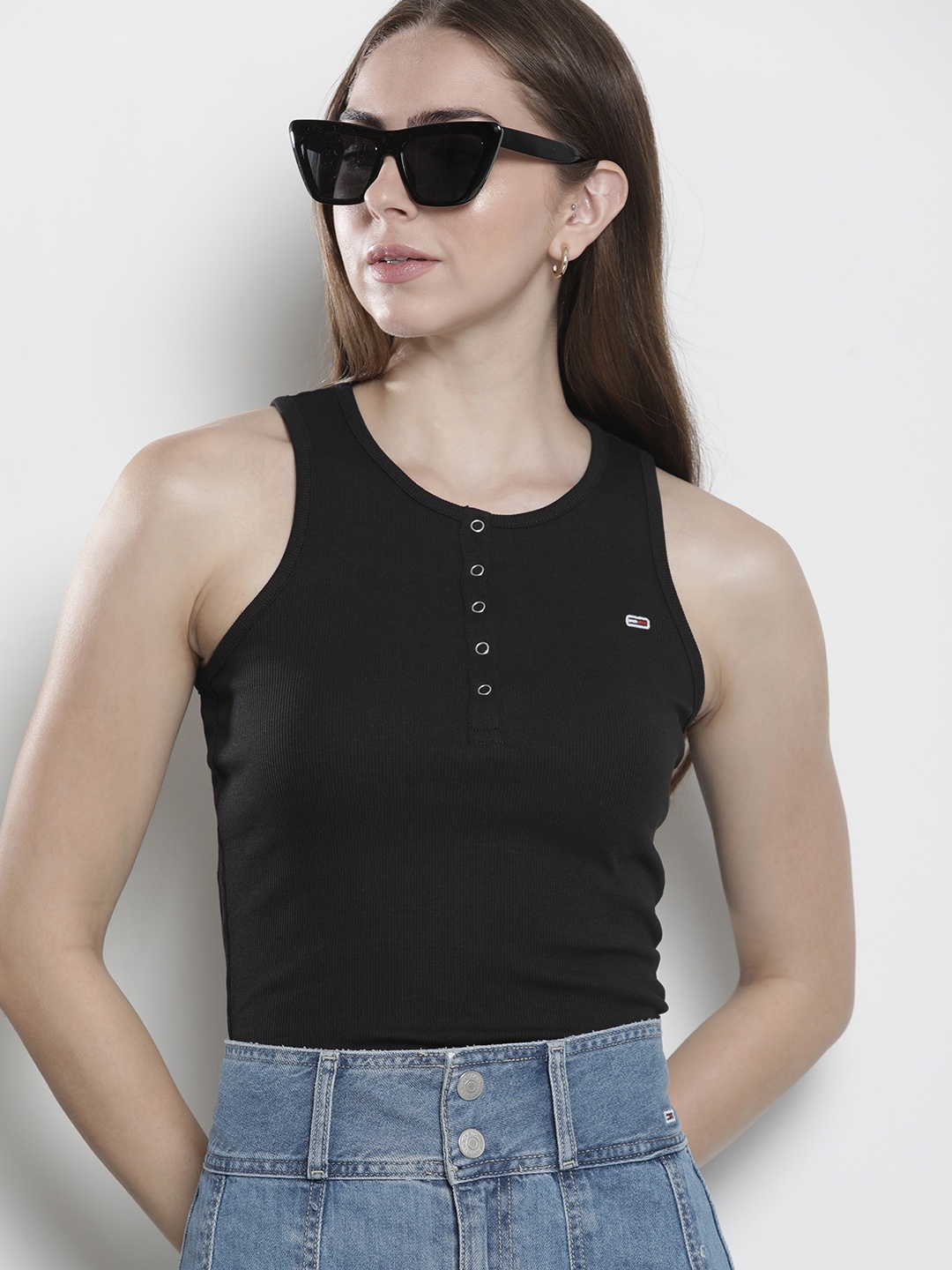 

Tommy Hilfiger Round Neck Sleeveless Casual Tank Top, Black