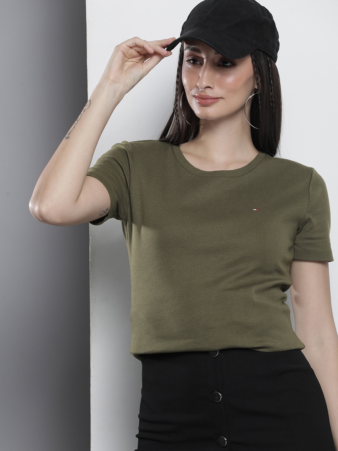 

Tommy Hilfiger Solid Round Neck Pure Cotton Casual T-shirt, Olive