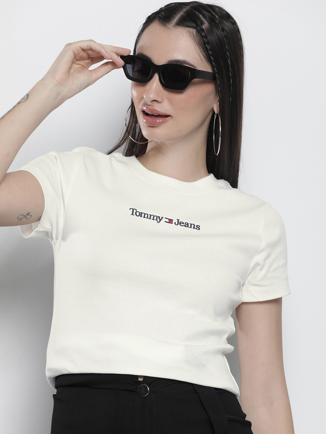 

Tommy Hilfiger Brand Logo Embroidered Pure Cotton Slim Fit T-shirt, White