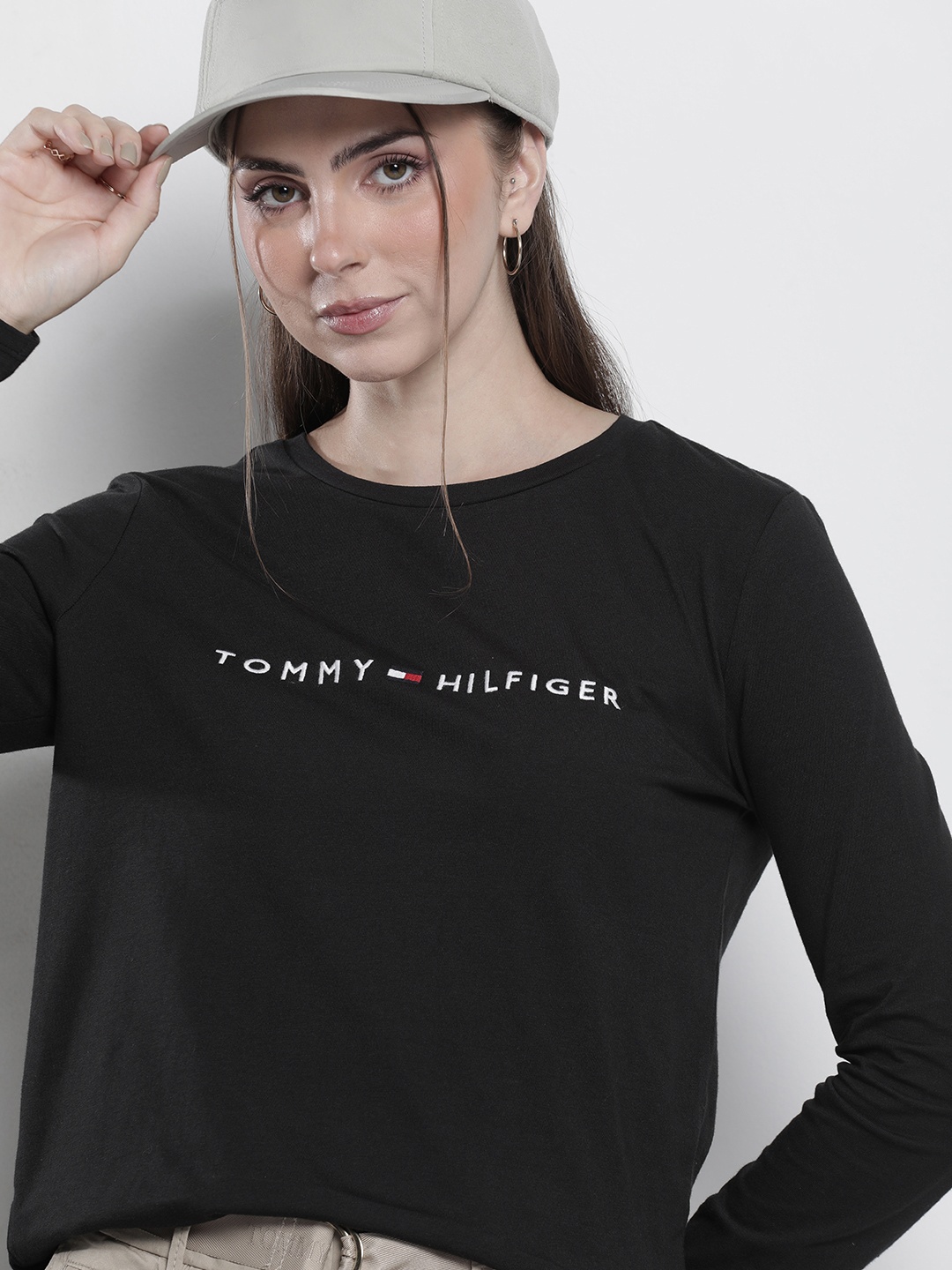 

Tommy Hilfiger Pure Cotton Solid With Brand Logo Embroidered T-shirt, Black