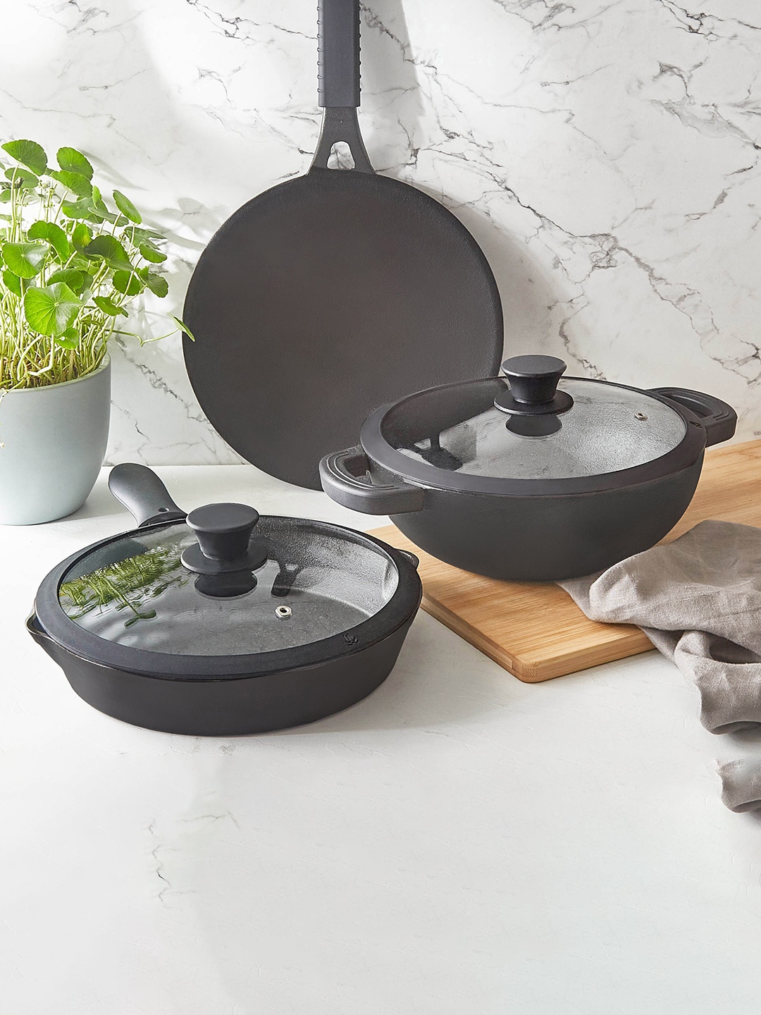 

Home Centre Chef Special Black Iron Frypan With Lid - 35cm